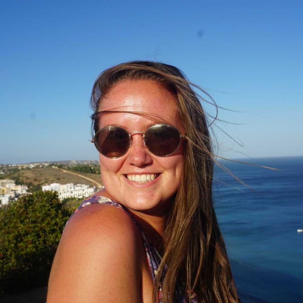 Meet your Posher, Abigail